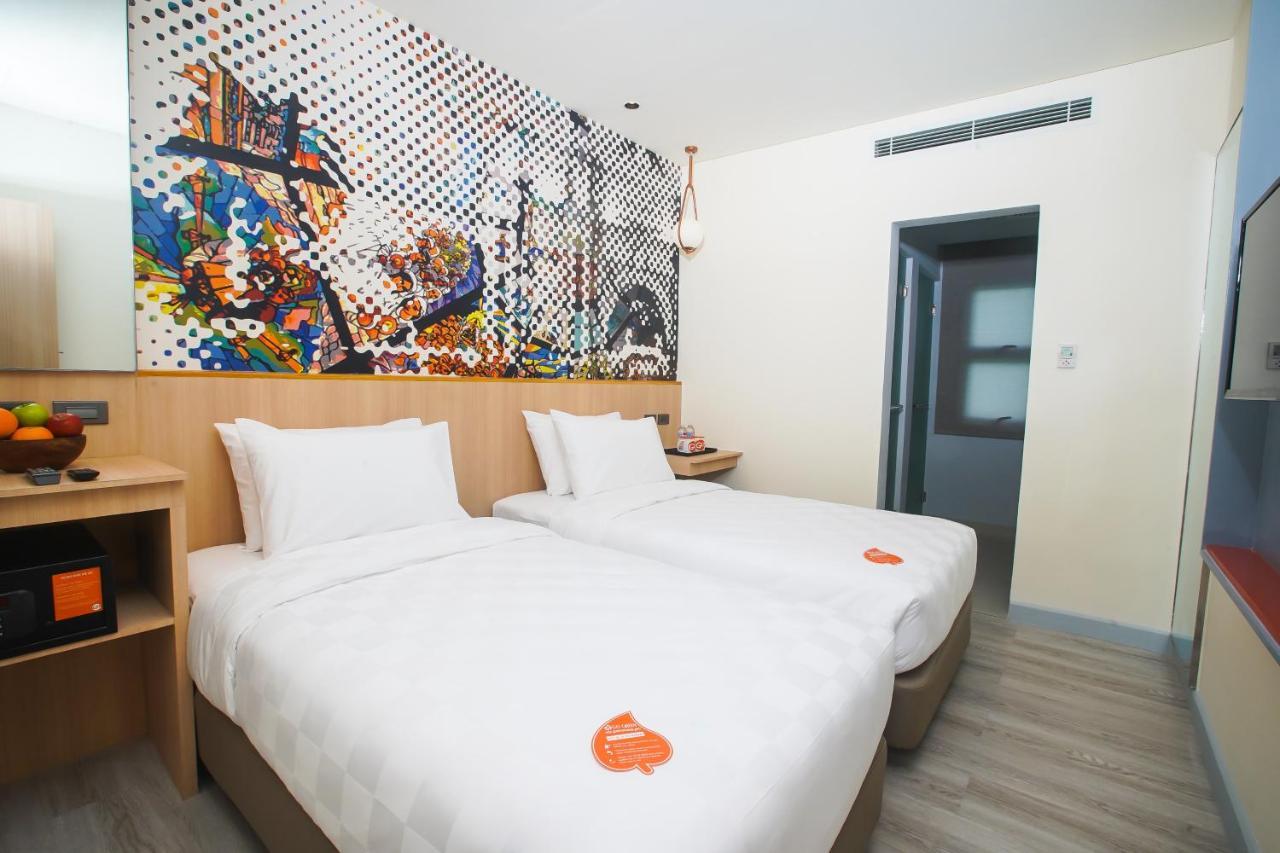 Go Hotels Plus Naga Zewnętrze zdjęcie